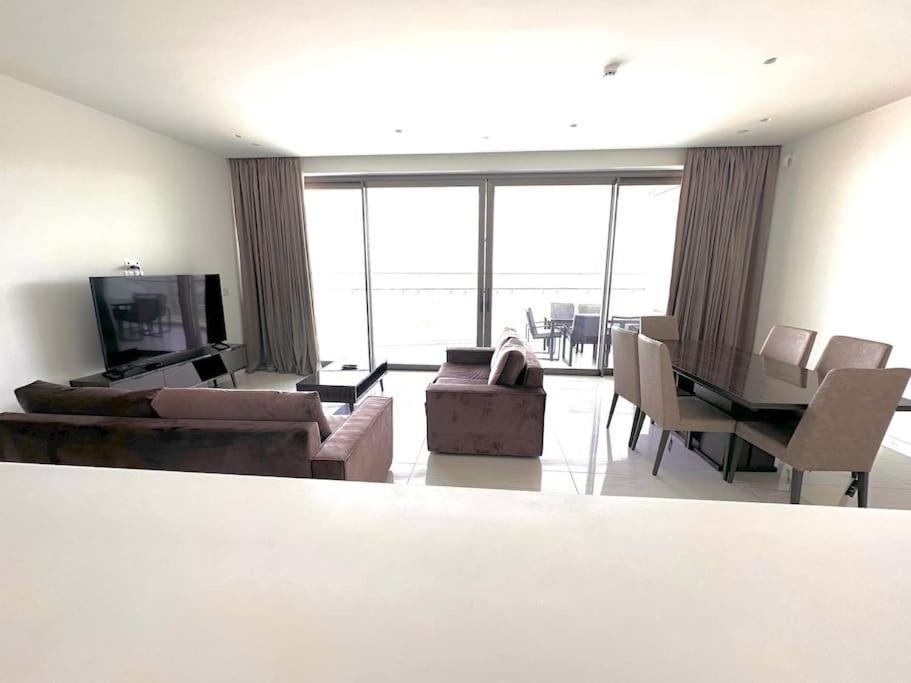 Del Mar Beachfront 3 Bedroom 'A' Residence Limassol Exterior foto